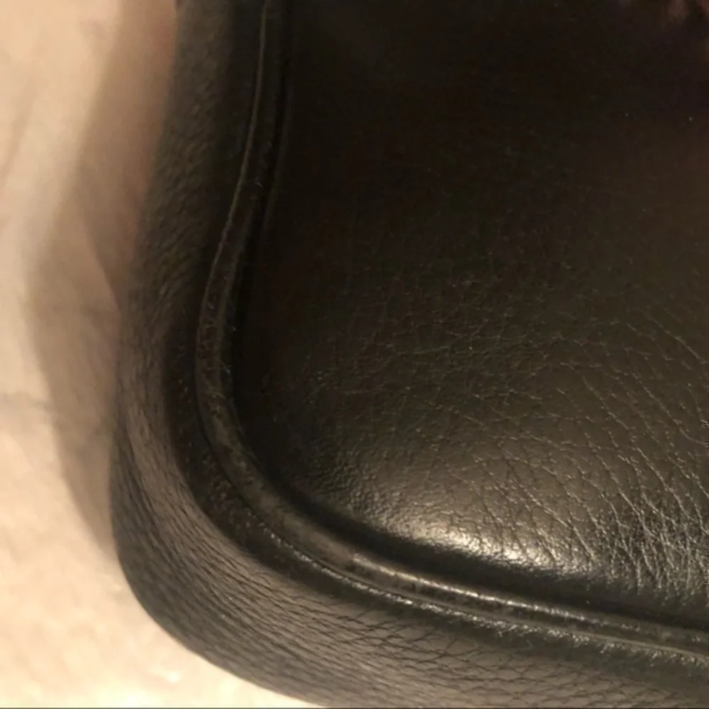 Michael kors black leather crossbody messenger bag